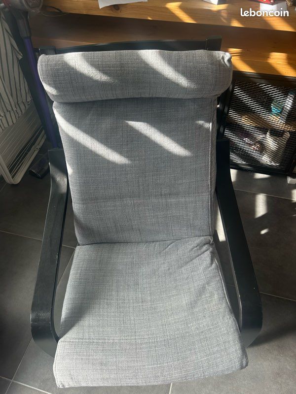 Fauteuil IKEA (image 1)