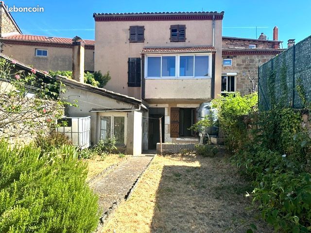 Maison 6 pièces 152 m² · à Pélussin · 152 m² · 110 000 €