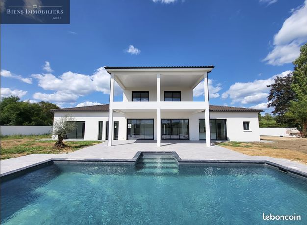 Maison 6 pièces 220 m²