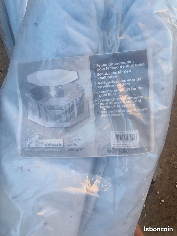Le feutre de protection pour liner de piscine Le feutre de protection pour liner de piscine