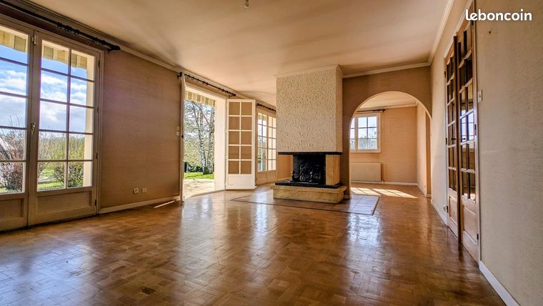 Maison 8 pièces 166 m² — 2
