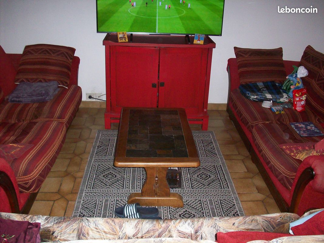 Table basse + deux canapés (pour débutant) (image 4)