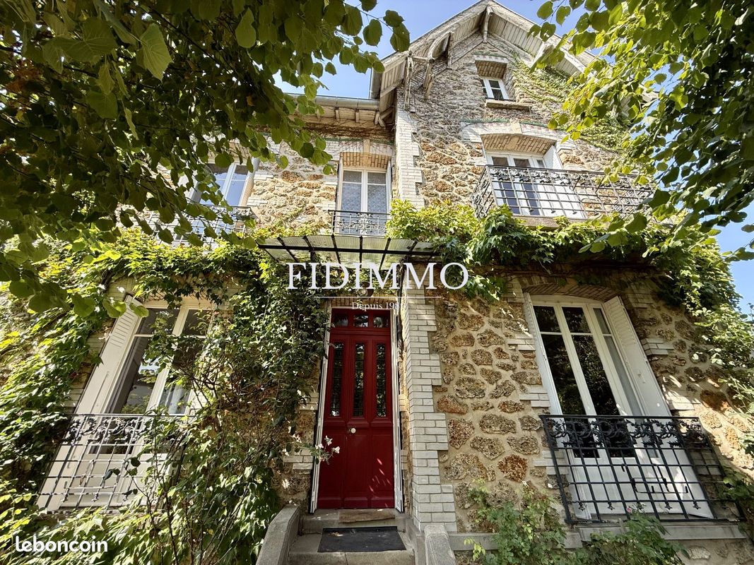 Maison 9 pièces 195 m² · à Chennevières-sur-Marne · 195 m² · 749 000 €