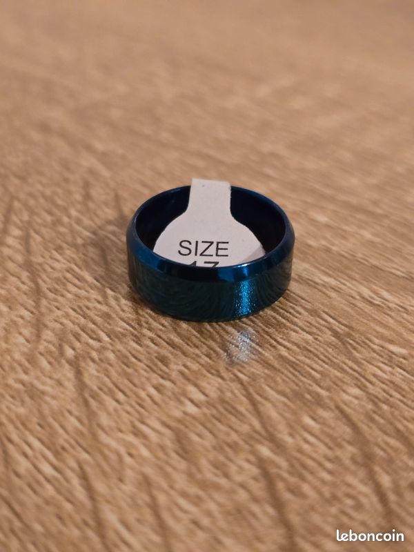 Lot De 5 Bagues Neuves Diamètre 17 – Argenté, Sans Marque, Avec étiquettes D'origine