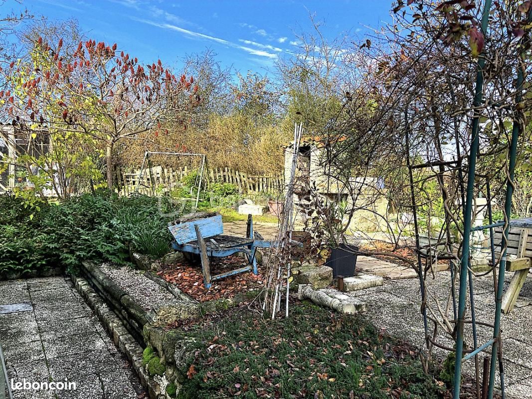 Maison 3 pièces 70 m² - Saint-Aubin-le-Cloud 79450 (image principale 0)