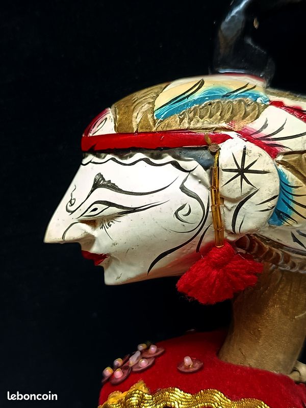 Marionnette Indonésienne Wayang Golek - Personnage Féminin - Avec Support