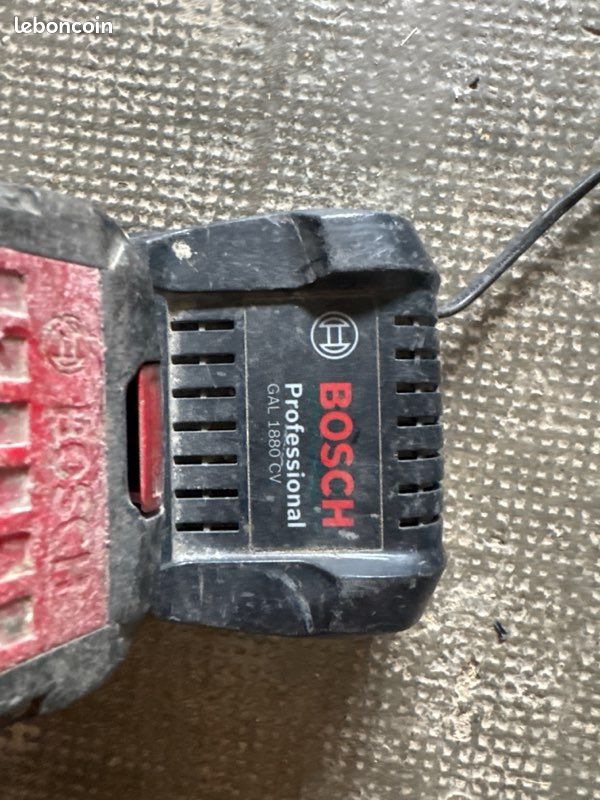 Titre : Lot Bosch Professional 18V — Batterie ProCORE 8.0 Ah + Chargeur rapide GAL 1880 CV (image 2)