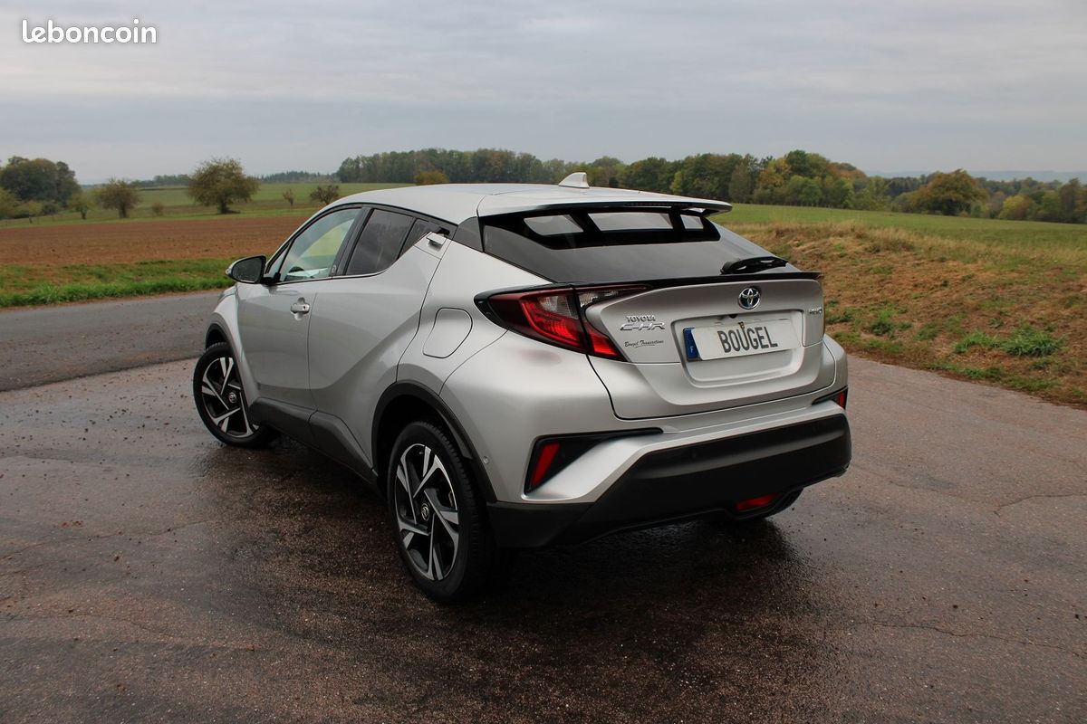 Cv Modele Design Toyota C-HR TEAM DEUTSCHLAND 122 CV HYBRID GPS 3D CAMÉRA JA 18 FULL LED ...