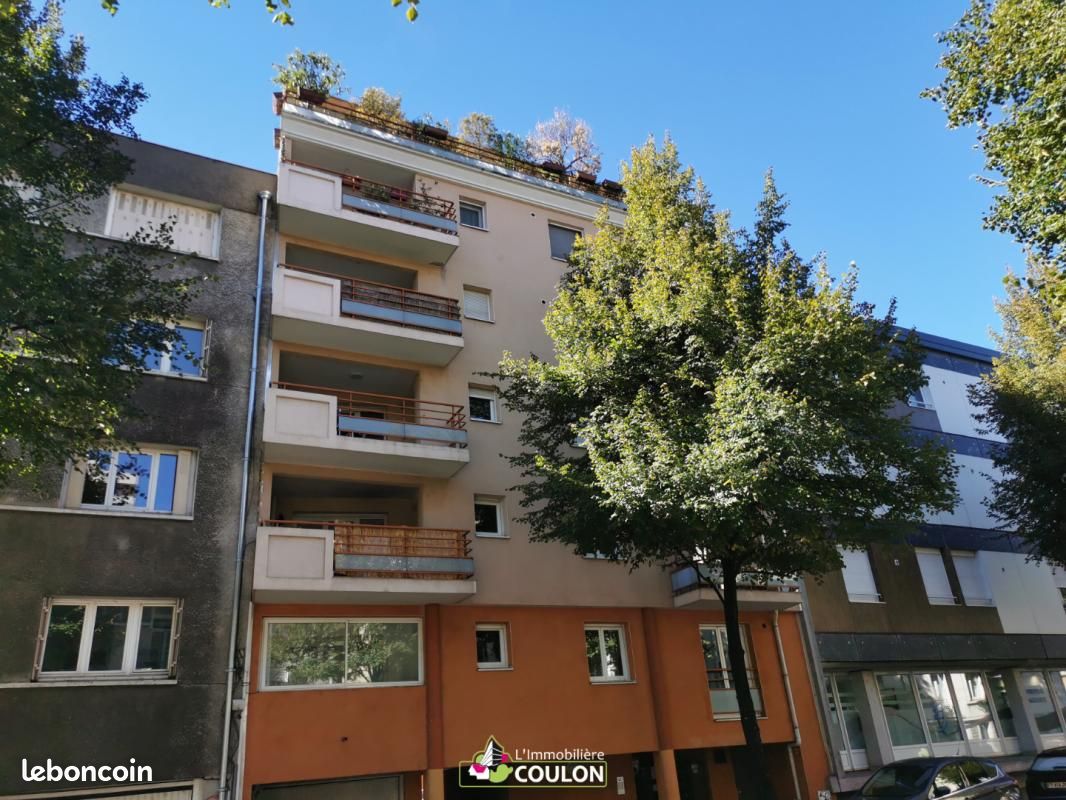 Appartement 3 pièces 82 m² · à Clermont-Ferrand · 82 m² · 233 000 €