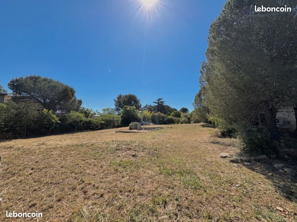 Terrain 1 100 m² Turretot · 75 000 €