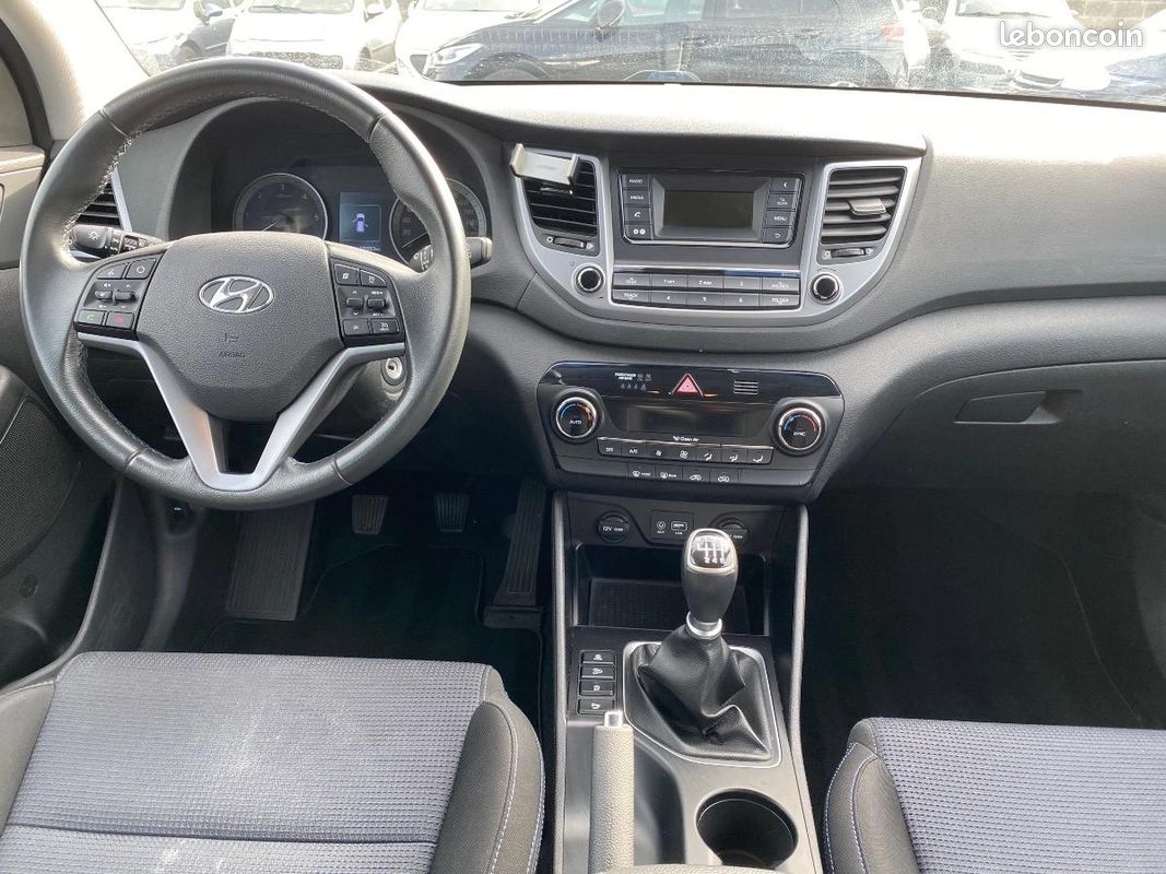 Hyundai Tucson 1.7 CRDI 115 BUSINESS 2WD (image 17)