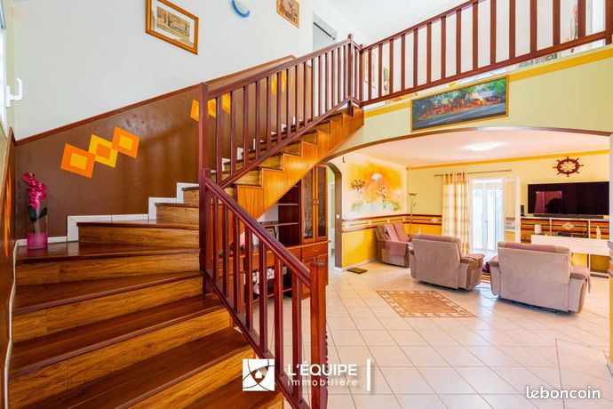 Villa 6 pièces 187 m²