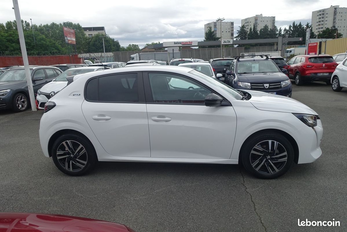 Peugeot 208 1.2 PURETECH 75CH S&S STYLE (image 5)