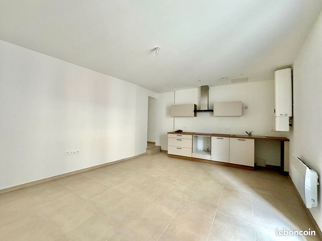 Appartement 3 pièces 50 m² · à Sénas · 50 m² · 790 €