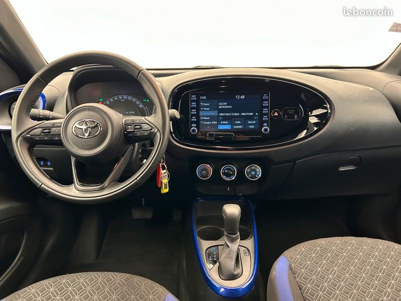 Toyota aygo x 1.0 S-CVT 72 Design (image 11)
