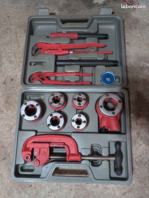 Kit plomberie / filetage tuyaux complet NEUF en coffret (image 1)