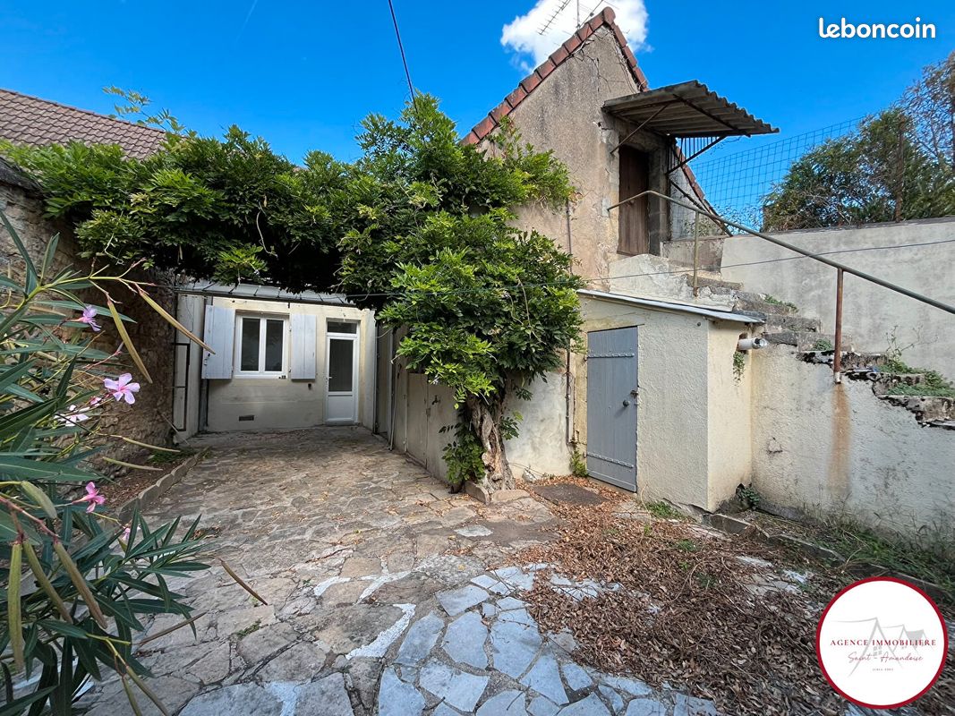 Maison 5 pièces 95 m² · à Saint-Amand-Montrond · 95 m² · 89 000 €