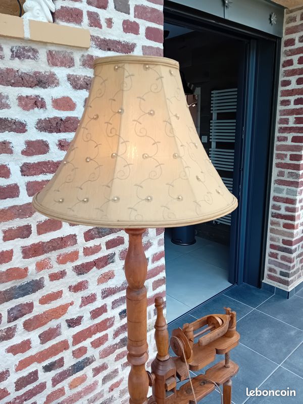 Rouet lampadaire (image 3)