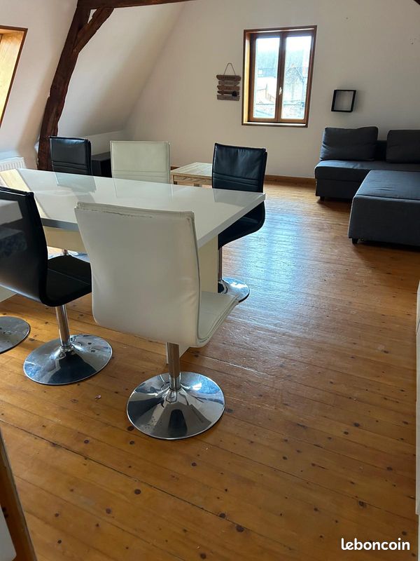 Appartement 5 pièces 100 m² · à Aire-sur-la-Lys · 100 m² · 600 €