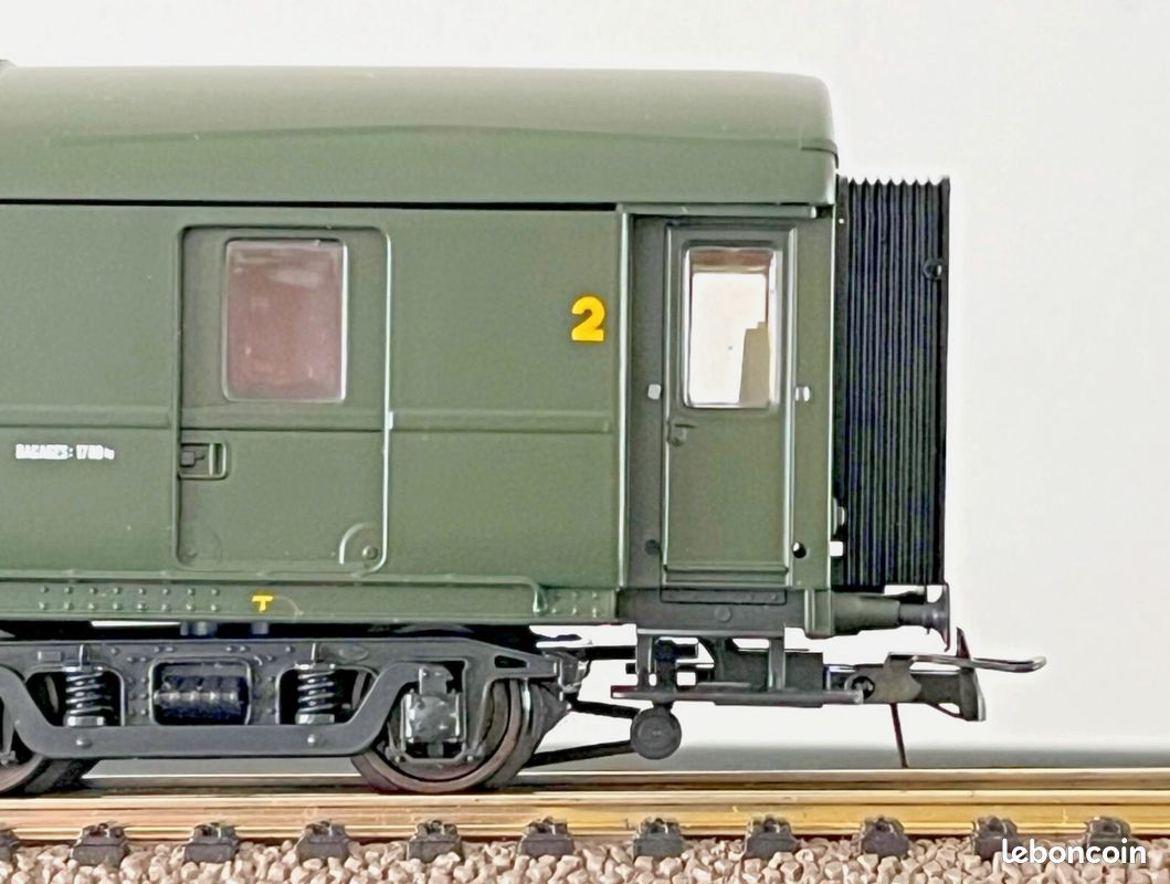 Rame Roco VOITURE SNCF 1ère/2ème Classe - Epoque III - HO - Neuve (44218A)