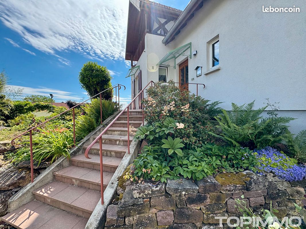 Propriété 9 pièces 228 m² (image 1)