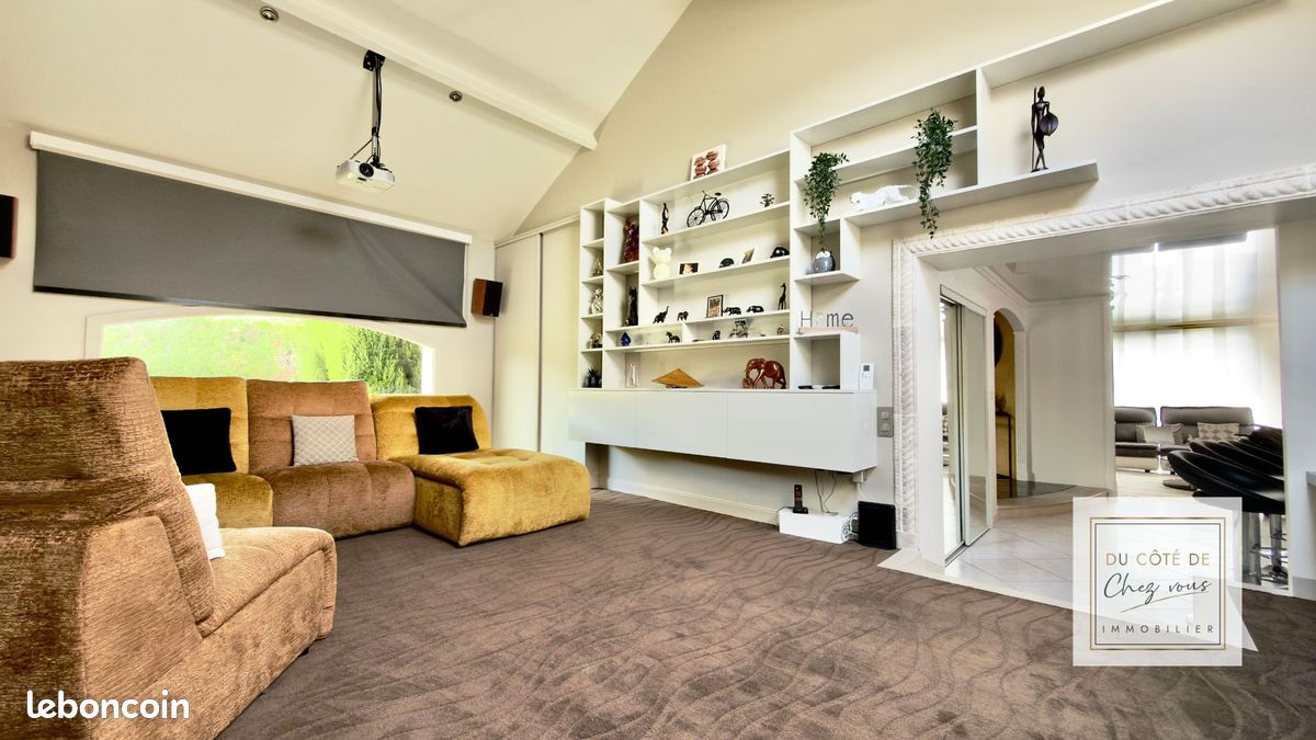Propriété 8 pièces 260 m² (image 4)
