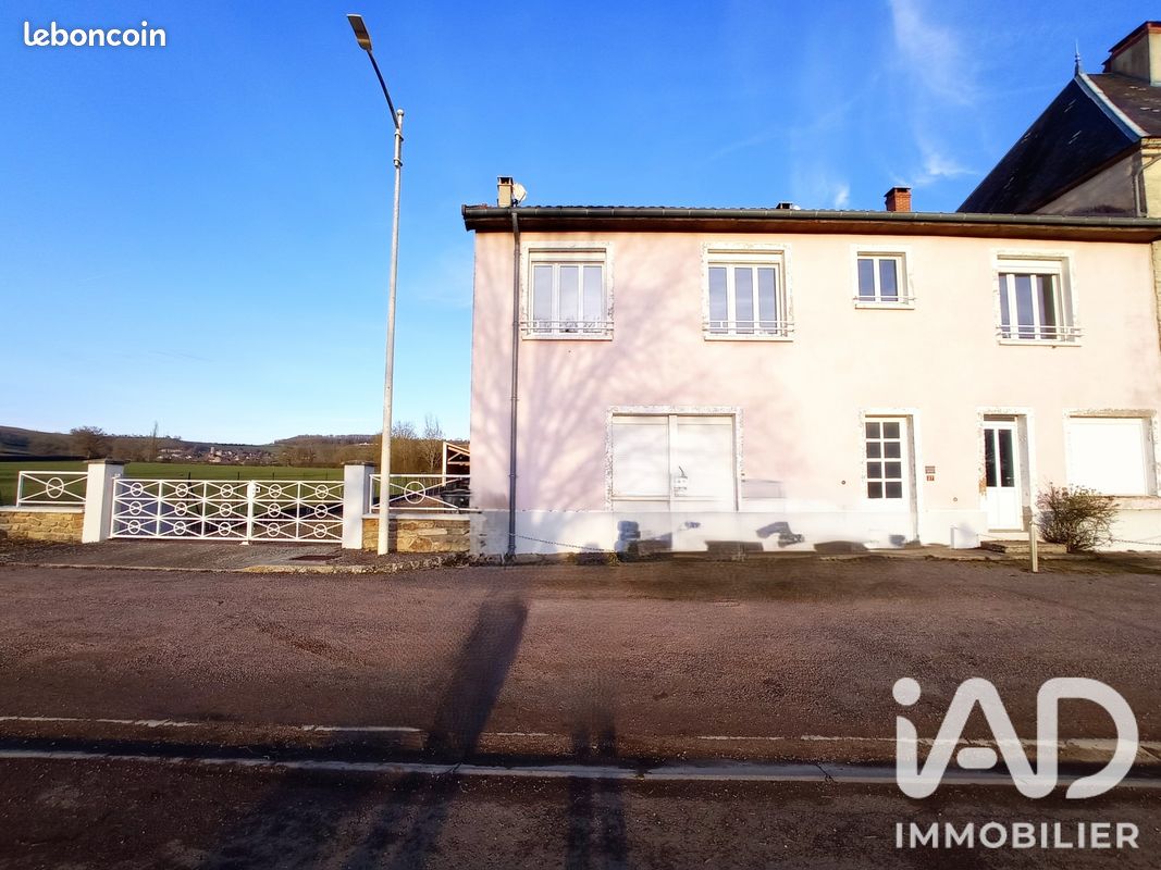 Immeuble 200 m² · à Sussey · 200 m² · 200 000 €