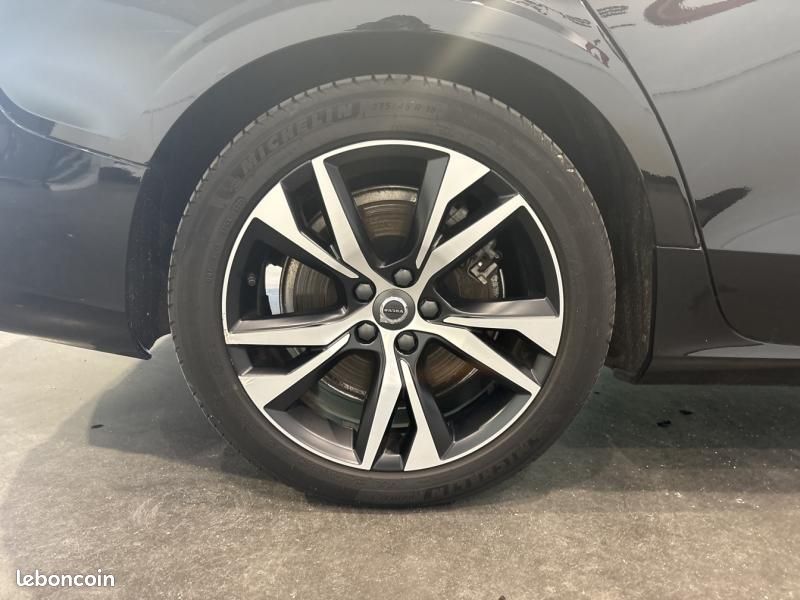 Volvo V60 T6 AWD 253+145ch R-Design Geartronic 8 (image 18)