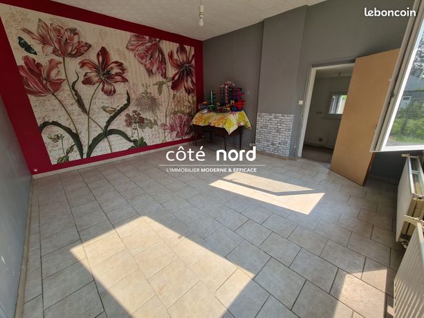 https://img.leboncoin.fr/api/v1/lbcpb1/images/95/05/7a/95057a30717ad7c8fddc670df1fde267fb73c843.jpg?rule=ad-image