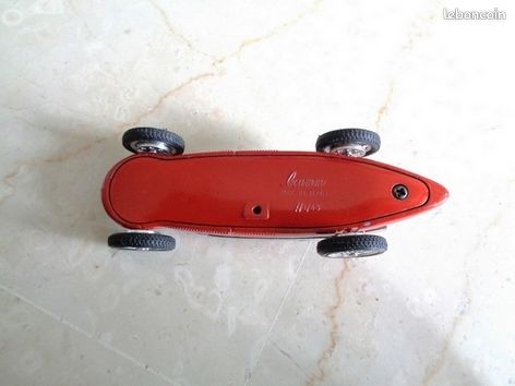 Voiture miniature de collection Alfa Roméo F1 au 1/43e (image 5)