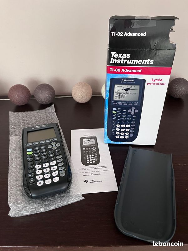 Calculatrice Texas Instrument TI-82 advanced (image 1)