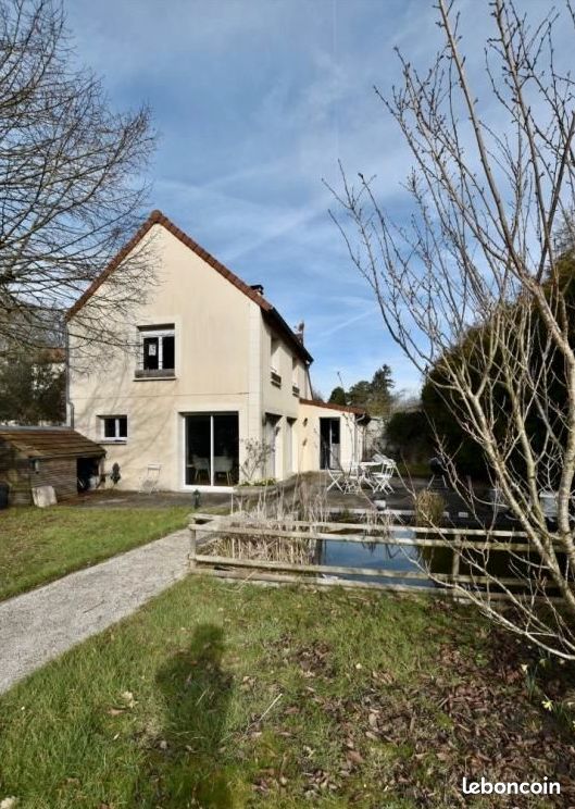 Maison 6 pièces 145 m² · à Noisy-sur-École · 145 m² · 1 500 €/mois