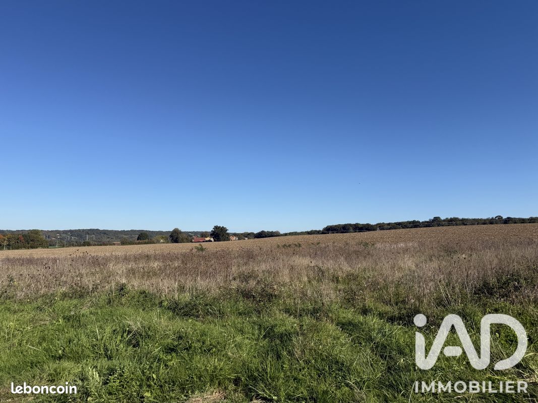 Terrain 1362 m² · à Saint-Agne · 1 362 m² · 30 400 €
