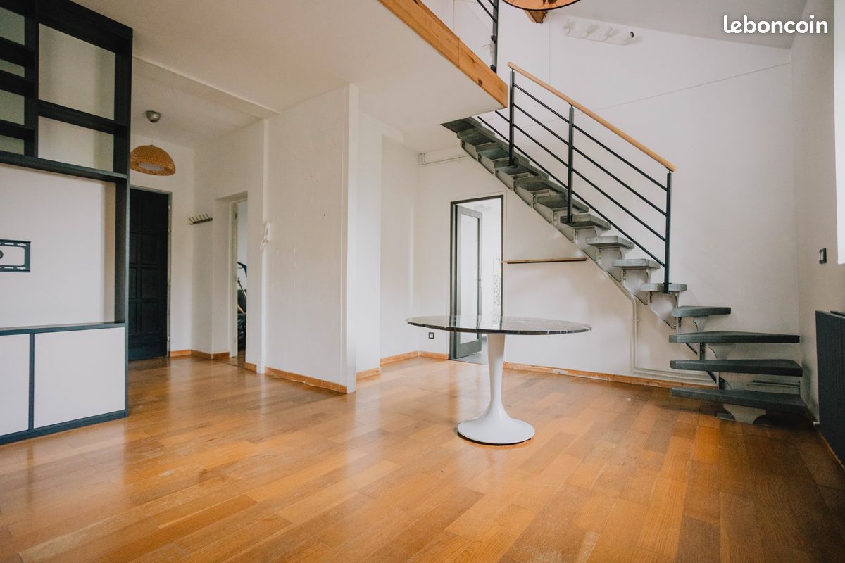 Appartement 4 pièces 100 m² · à Lille · 99,8 m² · 1 364 €/mois