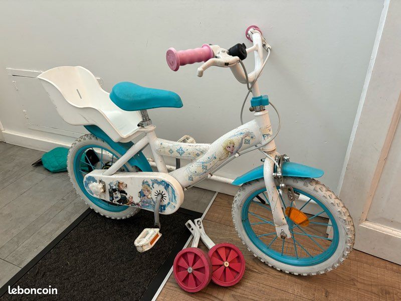 Elsa Decathlon Velo Reine Des Neiges Disney Frozen Casque Reine