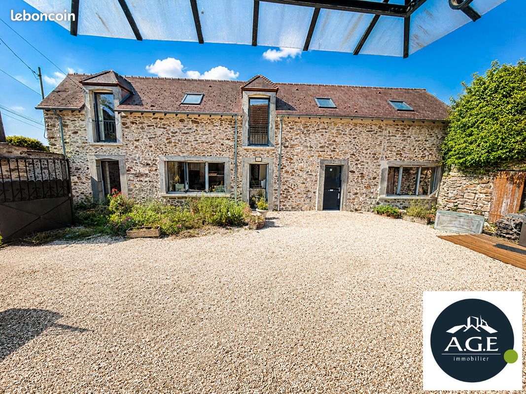 Maison 8 pièces 150 m² · à Saint-Martin-de-Nigelles · 150 m² · 431 600 €