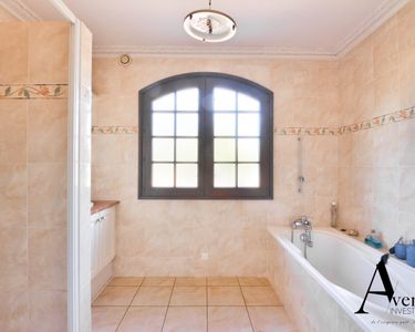 Maison 530 000 € - 164 m²