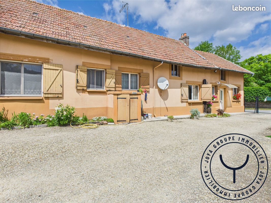 Maison 4 pièces 119 m² · à Rhèges · 119 m² · 135 000 €