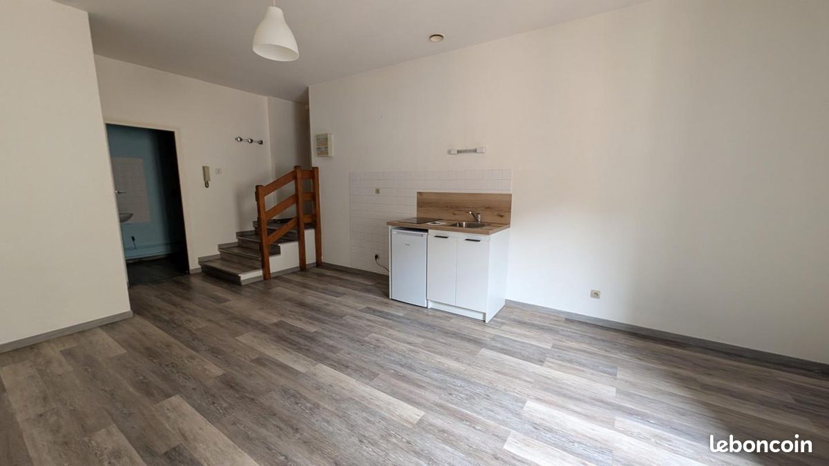 Appartement 1 pièce 27 m² · à Poligny · 27 m² · 320 €/mois