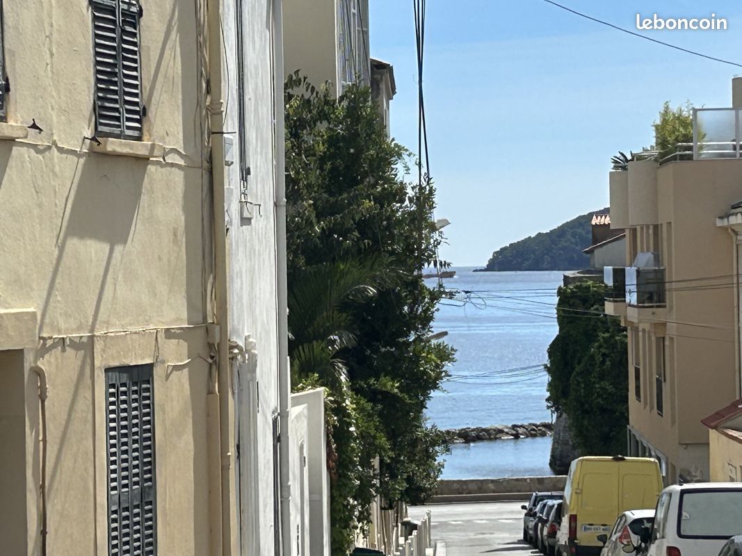 Local commercial 150 m² · à Toulon · 150 m² · 685 000 €