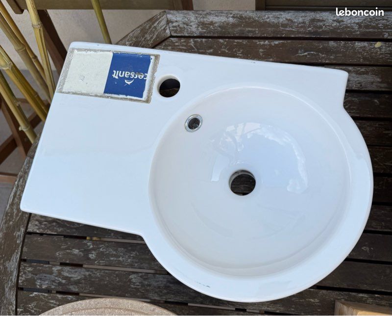 Lavabo céramique blanche avec plage pour robinet – Marque Cersanit (image 1)