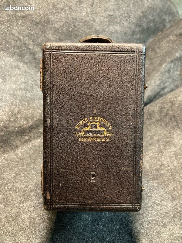 Grande Boîte Photographique Ancienne – Murer's Express, Newness