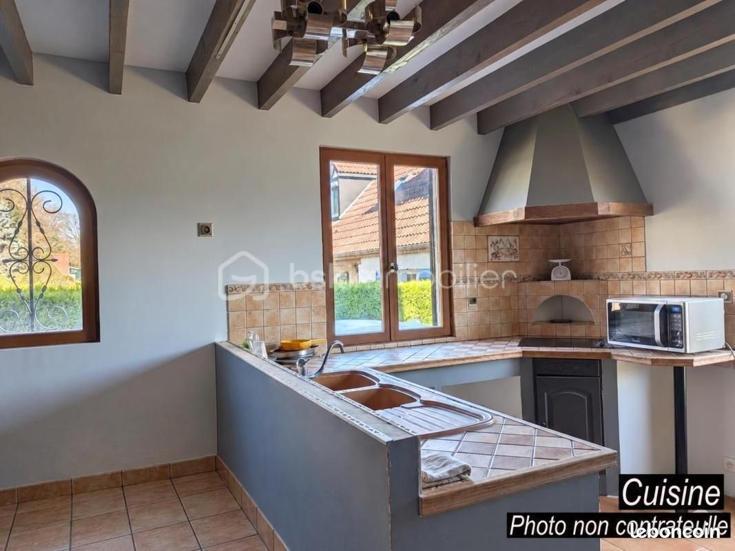 Immeuble 14 pièces 440 m² · à Germaine · 440 m² · 879 000 €