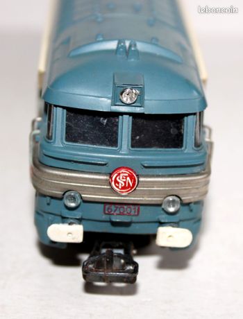 Jouef HO - Motrice Diesel Bleue - BB 67001 SNCF - Label Emmaüs