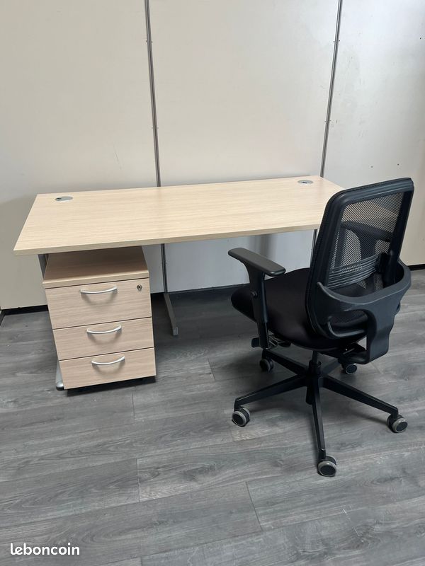 Grand choix de bureaux (image 2)