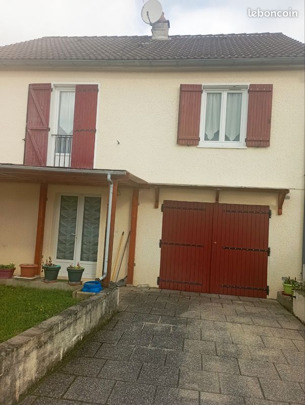 Maison 5 pièces 100 m² · à Boussac · 100 m² · 100 000 €
