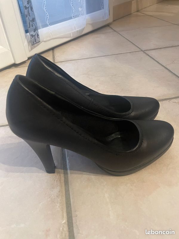 Escarpins noires (image 2)