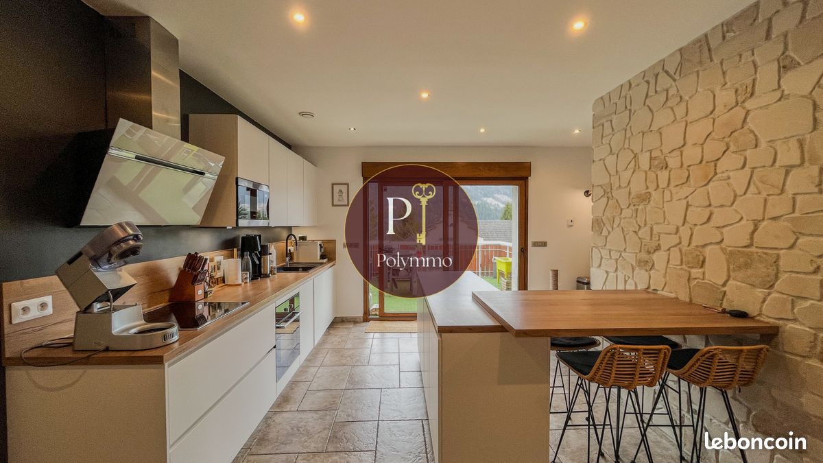 Appartement 4 pièces 132 m² · à Lans-en-Vercors · 132 m² · 469 000 €