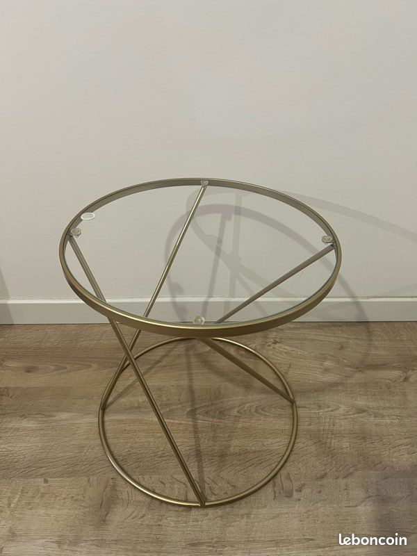 Table d’appoint / de chevet (image 2)
