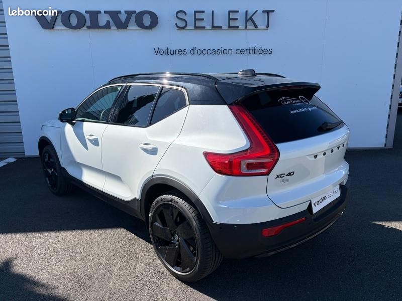 Volvo XC40 B3 163ch Black Edition DCT 7 (image 2)
